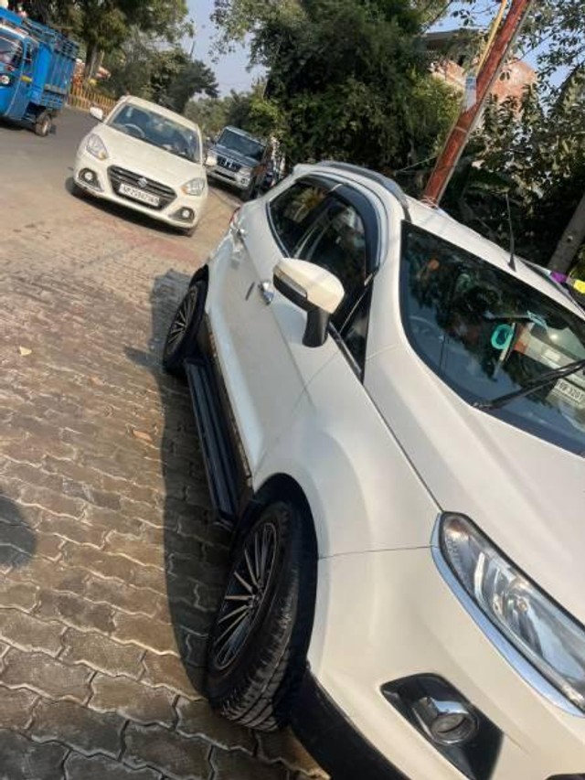 Second-hand 2015 Ford Ecosport 1.5 DV5 MT Trend for sale in Bareilly-1