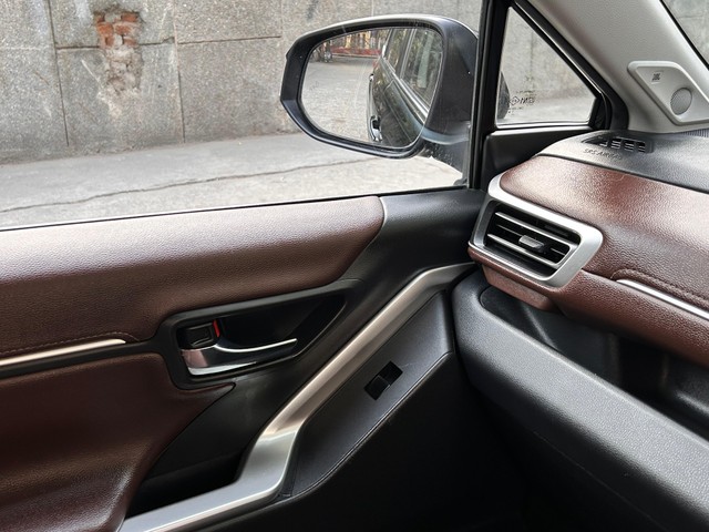 Second-hand 2024 Toyota Innova Hycross ZX(O) Hybrid for sale in New Delhi-16