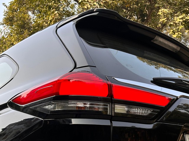 Second-hand 2024 Toyota Innova Hycross ZX(O) Hybrid for sale in New Delhi-7