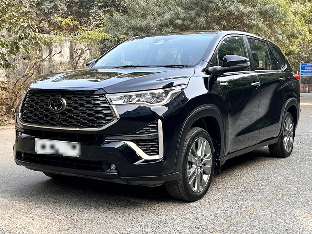 Second-hand 2024 Toyota Innova Hycross ZX(O) Hybrid for sale in New Delhi-4