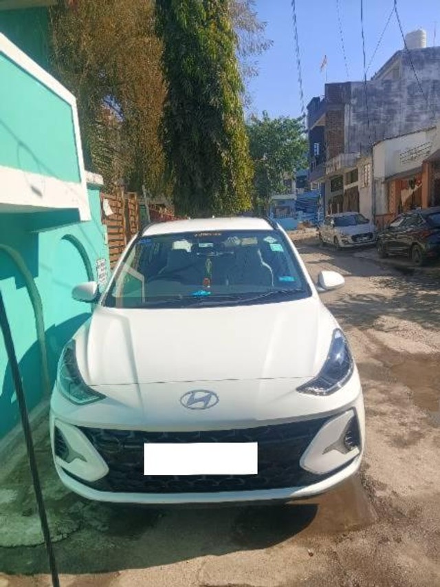 Second-hand 2023 Hyundai Grand i10 Nios Sportz CNG for sale in Sagar-2