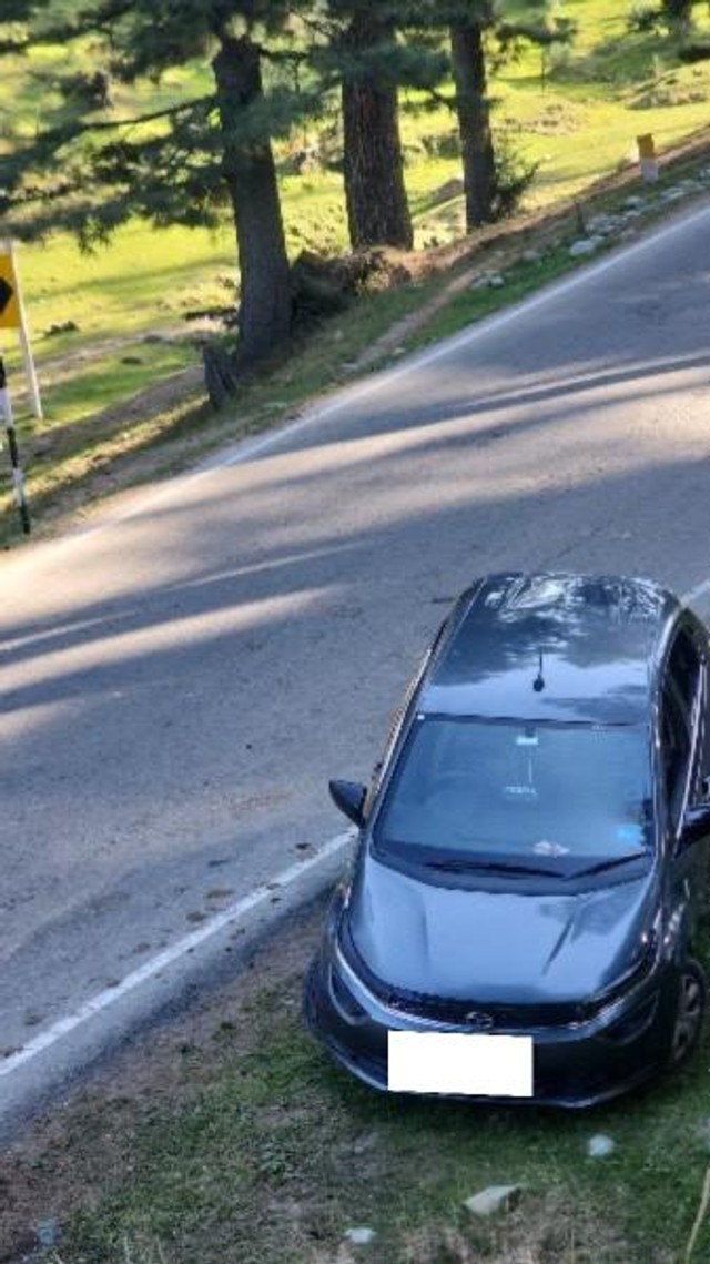 Second-hand 2021 Tata Altroz XM plus BSVI for sale in Anantnag-3