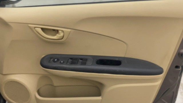 Honda Amaze S i-Vtech Second-hand 2014 Honda Amaze S i-Vtech for sale in Pune-17