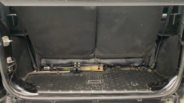 Second-hand 2023 Mahindra Thar LX 4WD Hard Top BSVI for sale in Lucknow-19