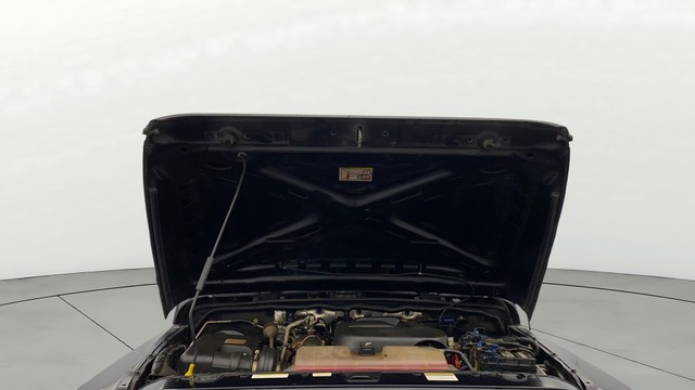 Second-hand 2023 Mahindra Thar LX 4WD Hard Top BSVI for sale in Lucknow-9