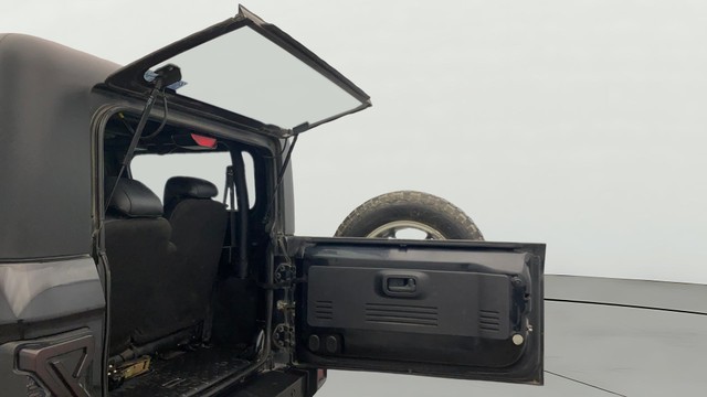 Second-hand 2023 Mahindra Thar LX 4WD Hard Top BSVI for sale in Lucknow-20