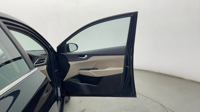 Second-hand 2023 Hyundai Verna SX Diesel for sale in Chennai-16