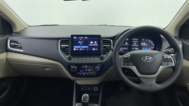 Second-hand 2023 Hyundai Verna SX Diesel for sale in Chennai-11