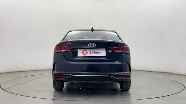 Second-hand 2023 Hyundai Verna SX Diesel for sale in Chennai-4