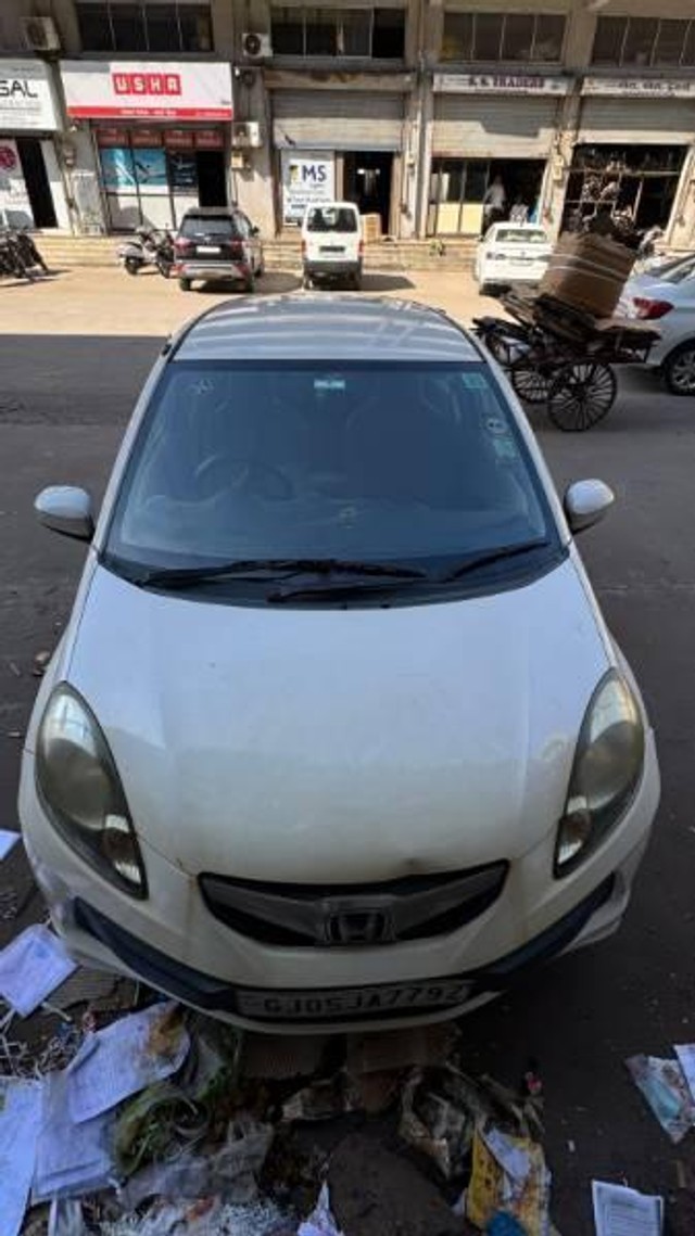 Second-hand 2012 Honda Brio S MT for sale in Vapi-4