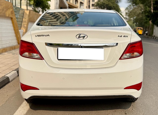 Second-hand 2016 Hyundai Verna 1.6 SX VTVT for sale in Surat-2
