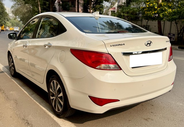 Second-hand 2016 Hyundai Verna 1.6 SX VTVT for sale in Surat-5