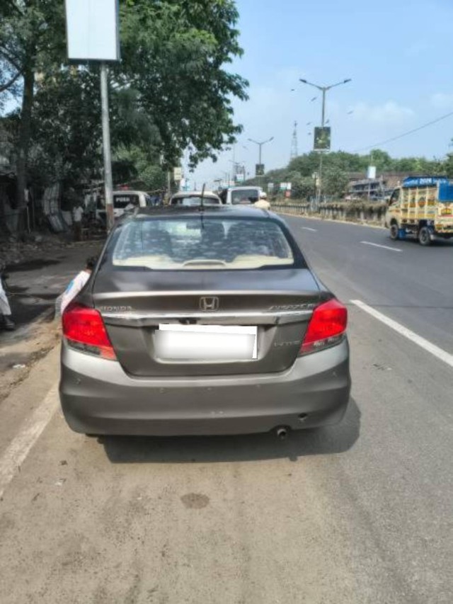 Second-hand 2015 Honda Amaze VX O i VTEC for sale in North 24 Parganas-0