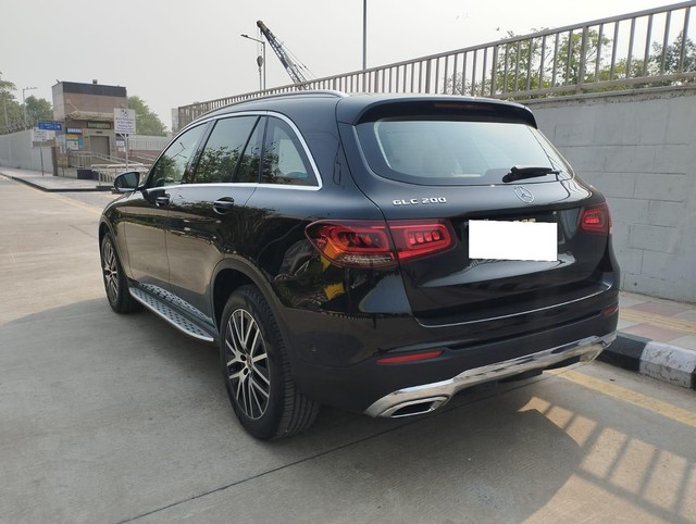 Second-hand 2022 Mercedes-Benz GLC 200 for sale in New Delhi-9