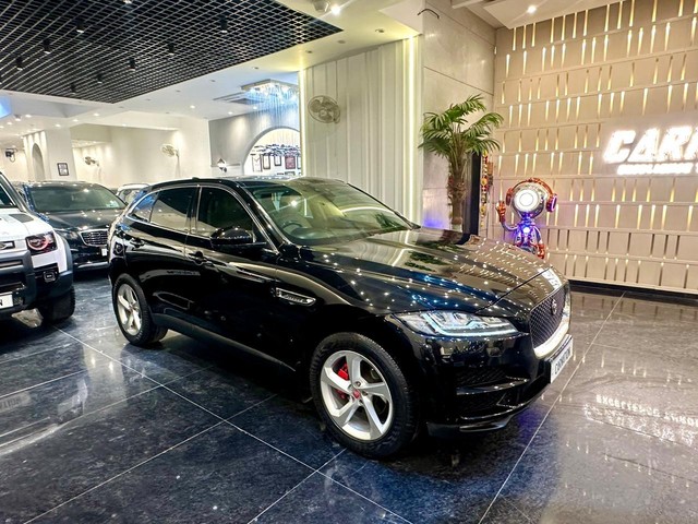Second-hand 2017 Jaguar F-Pace Prestige 2.0 AWD for sale in New Delhi-11