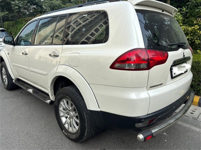 Second-hand 2016 Mitsubishi Pajero Sport 4X2 AT for sale in New Delhi-11