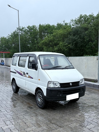 Second-hand 2011 Maruti Suzuki Eeco 7 Seater Standard BSIV for sale in Bhopal