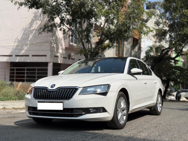 Second-hand 2018 Skoda Superb LK 2.0 TDI AT for sale in Bangalore-4