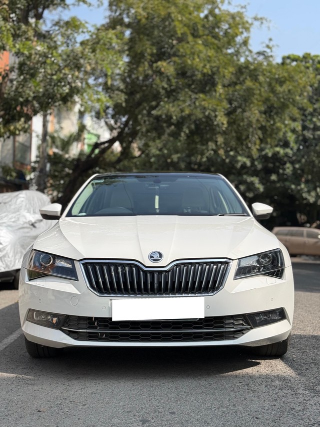 Second-hand 2018 Skoda Superb LK 2.0 TDI AT for sale in Bangalore-5