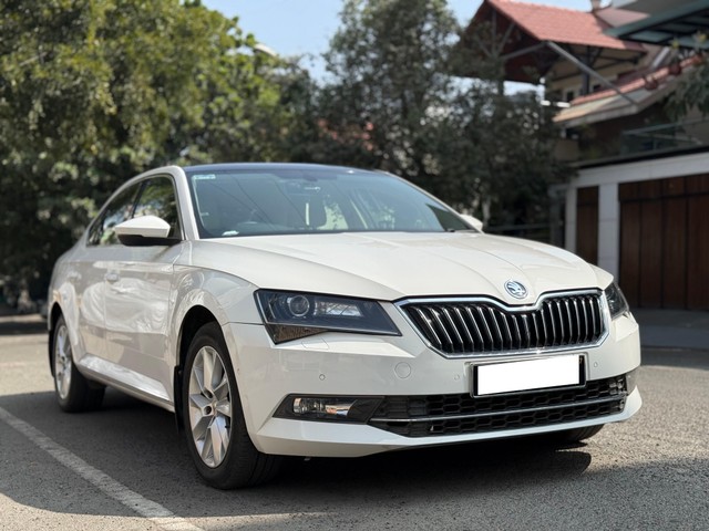 Second-hand 2018 Skoda Superb LK 2.0 TDI AT for sale in Bangalore-0