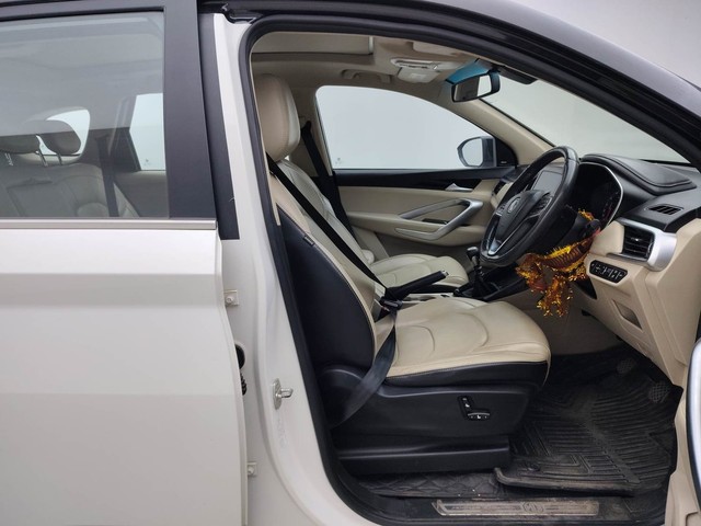 Second-hand 2022 MG Hector Sharp Diesel Dualtone for sale in Visakhapatnam-15