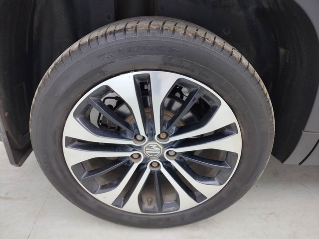 Second-hand 2022 MG Hector Sharp Diesel Dualtone for sale in Visakhapatnam-18