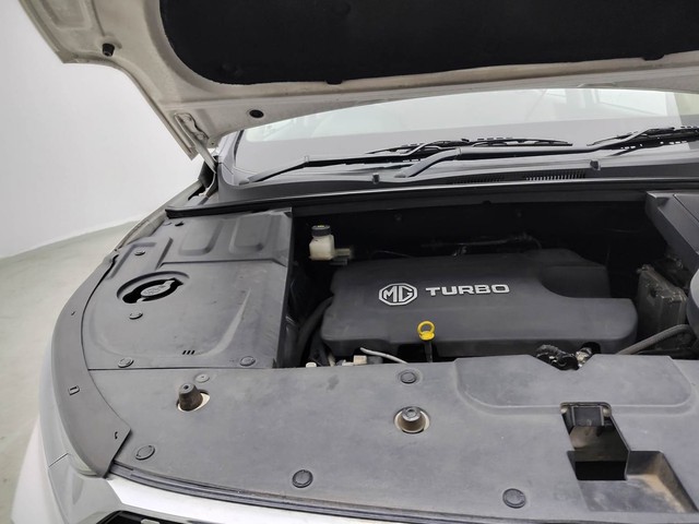 Second-hand 2022 MG Hector Sharp Diesel Dualtone for sale in Visakhapatnam-25