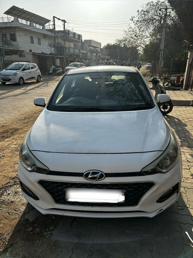 Second-hand 2019 Hyundai i20 Magna Plus BSIV for sale in Morbi-7