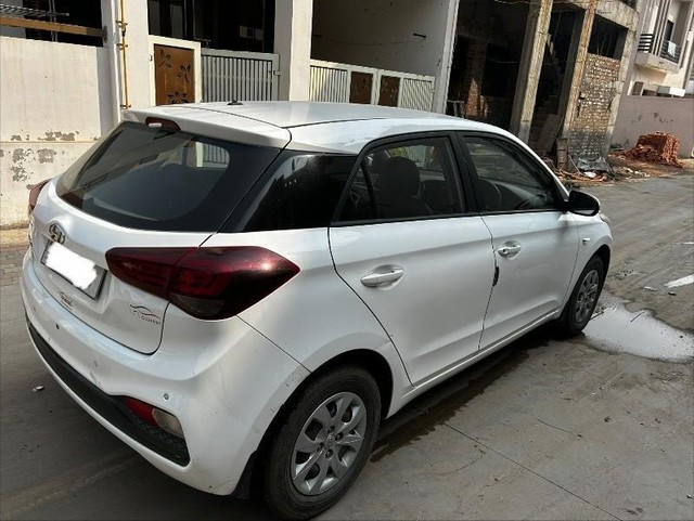 Second-hand 2019 Hyundai i20 Magna Plus BSIV for sale in Morbi-3