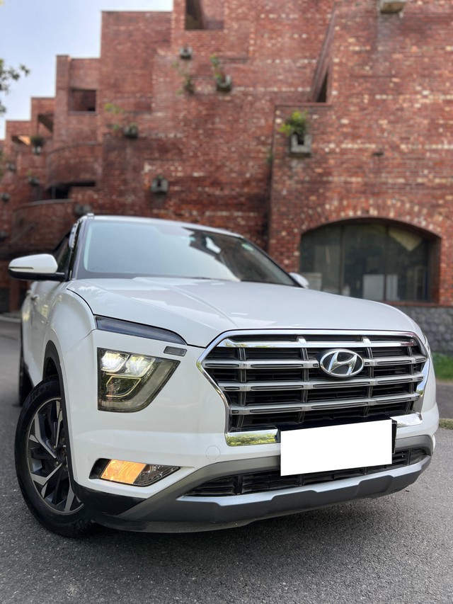 Second-hand 2023 Hyundai Creta SX IVT for sale in New Delhi-5