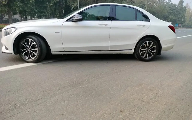 Second-hand 2018 Mercedes-Benz C-Class Prime C 220d for sale in Gurgaon-2