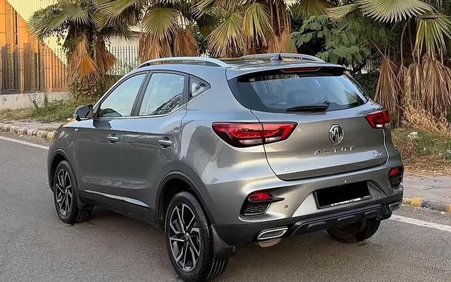 Second-hand 2023 MG Astor Savvy CVT Red BSVI for sale in Gurgaon-6