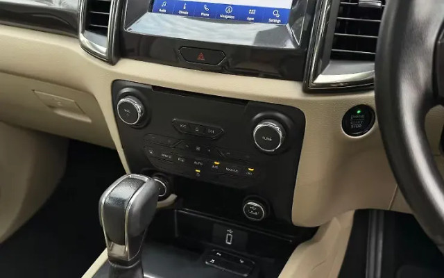 Second-hand 2019 Ford Endeavour Titanium Plus 4X2 for sale in Gurgaon-5