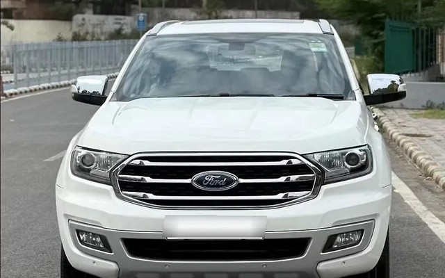 Second-hand 2019 Ford Endeavour Titanium Plus 4X2 for sale in Gurgaon-4