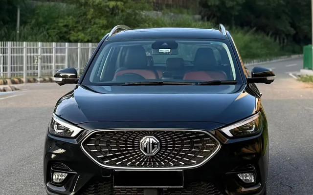 Second-hand 2023 MG Astor Savvy CVT Red BSVI for sale in Gurgaon-4