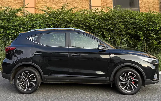 Second-hand 2023 MG Astor Savvy CVT Red BSVI for sale in Gurgaon-1