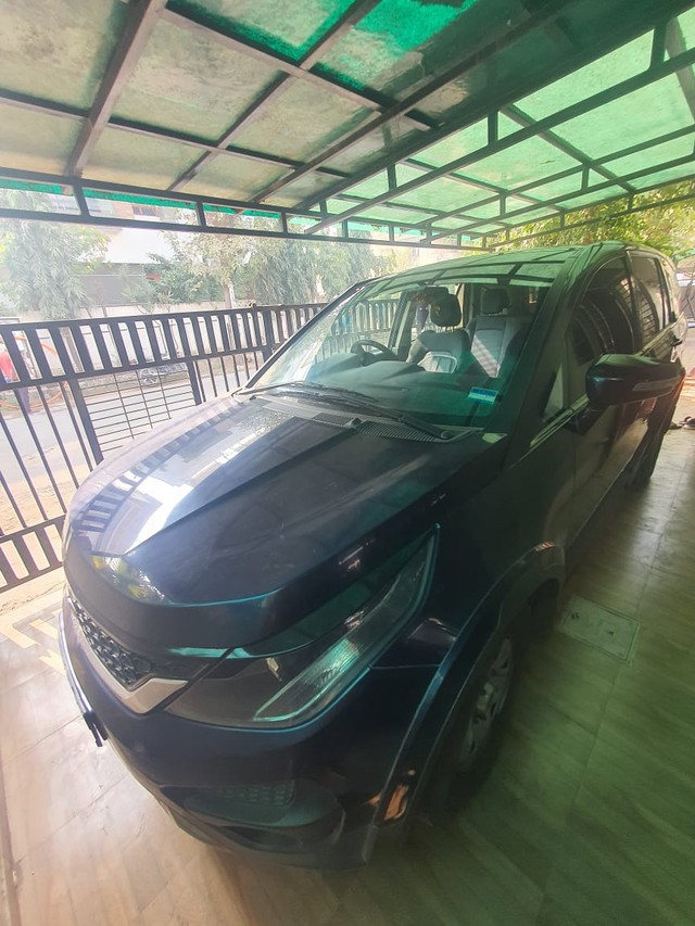 Second-hand 2018 Tata Hexa XM for sale in Vadodara-2