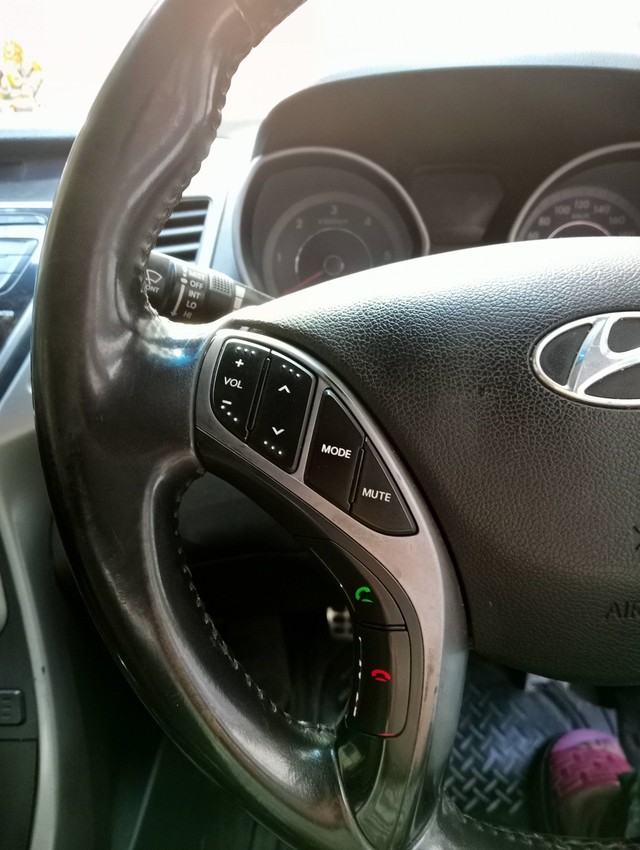 Second-hand 2017 Hyundai Elantra 1.6 SX for sale in Kolkata-12