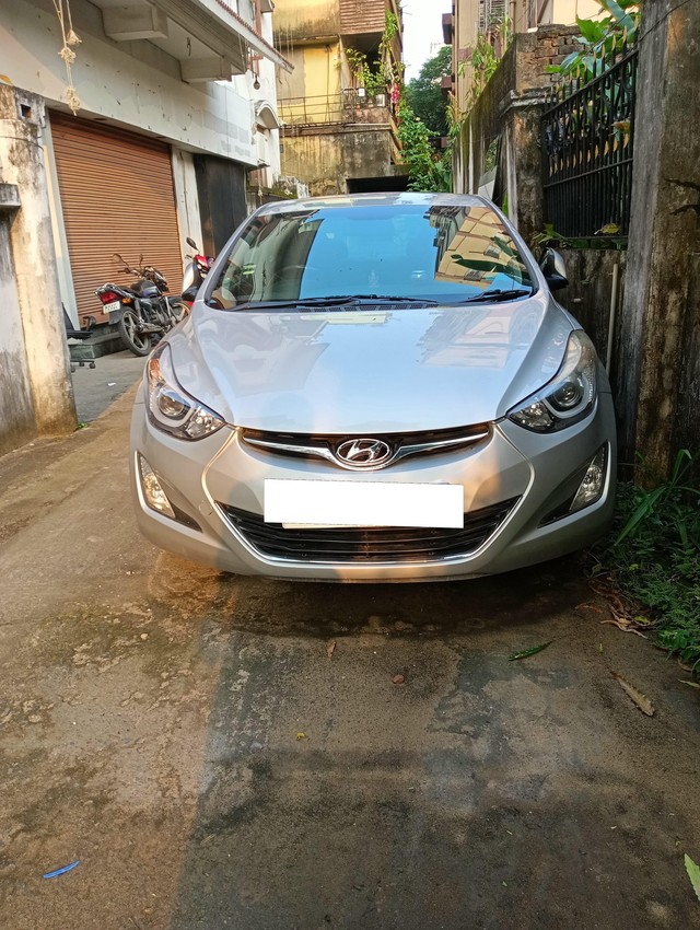 Second-hand 2017 Hyundai Elantra 1.6 SX for sale in Kolkata-3