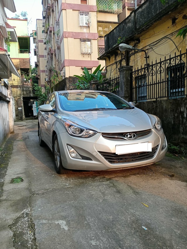 Second-hand 2017 Hyundai Elantra 1.6 SX for sale in Kolkata-15