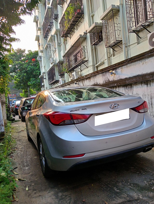 Second-hand 2017 Hyundai Elantra 1.6 SX for sale in Kolkata-4