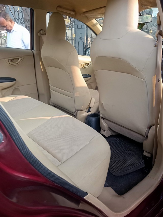 Second-hand 2017 Honda Amaze S Petrol BSIV for sale in Kolkata-5