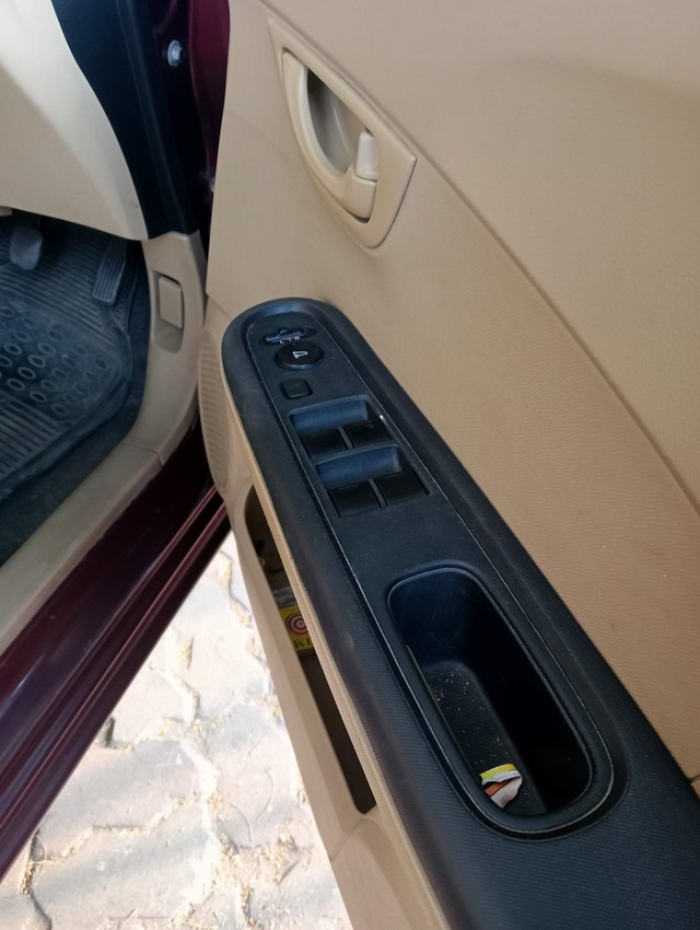 Second-hand 2017 Honda Amaze S Petrol BSIV for sale in Kolkata-12