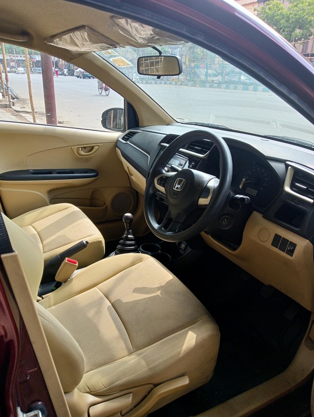 Second-hand 2017 Honda Amaze S Petrol BSIV for sale in Kolkata-10