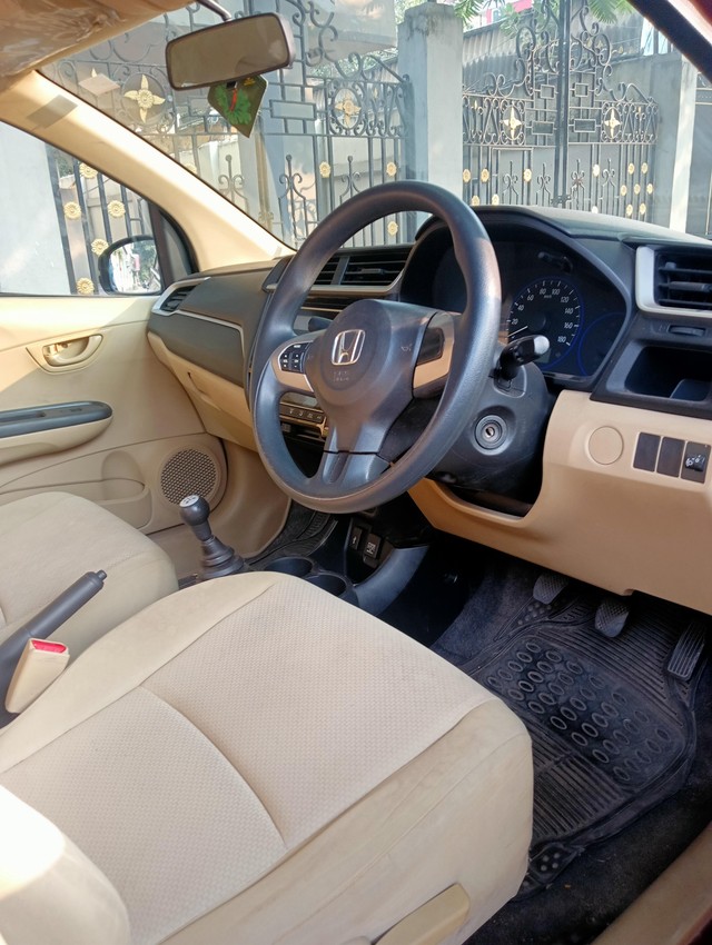 Second-hand 2017 Honda Amaze S Petrol BSIV for sale in Kolkata-7