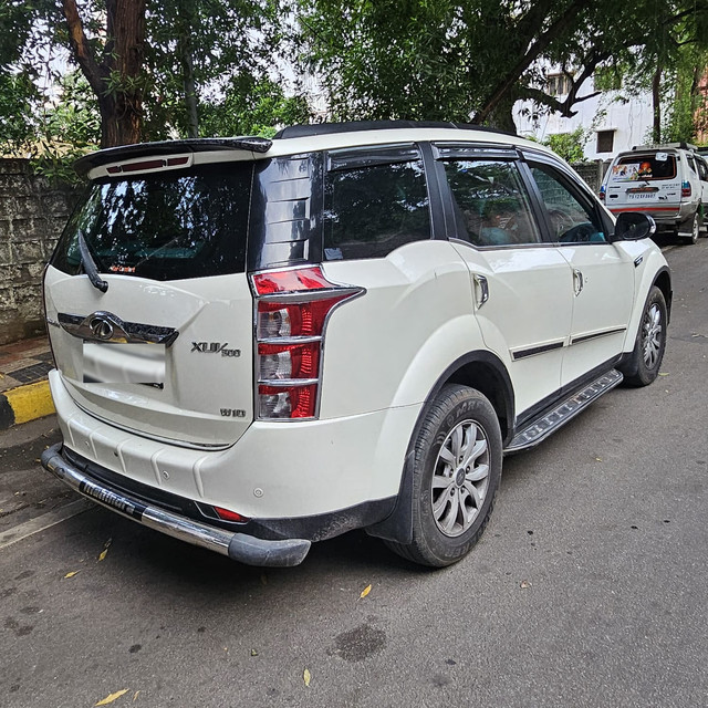 Second-hand 2016 Mahindra XUV500 R W10 FWD for sale in Hyderabad-6