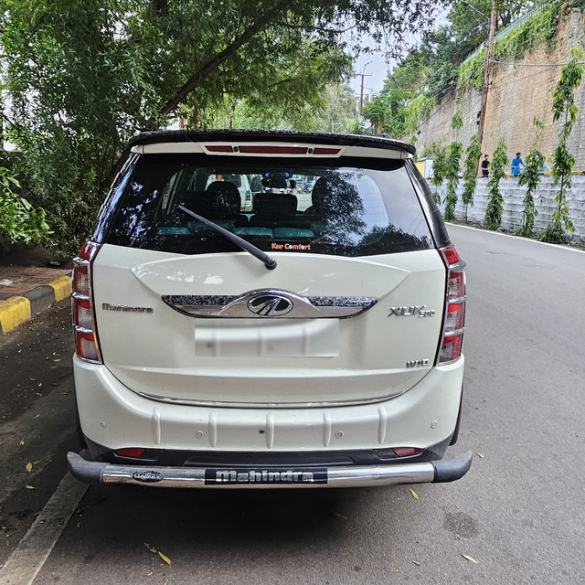 Second-hand 2016 Mahindra XUV500 R W10 FWD for sale in Hyderabad-8