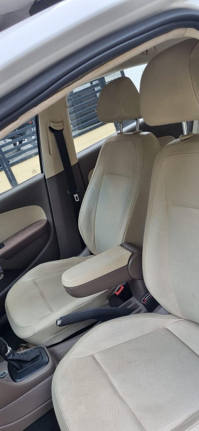 Second-hand 2016 Skoda Rapid 1.5 TDI AT Style Plus for sale in Vijayawada-3