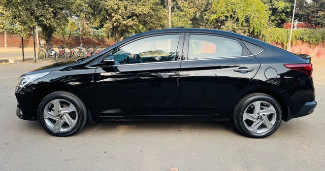 Second-hand 2022 Hyundai Verna SX for sale in Chandigarh-3