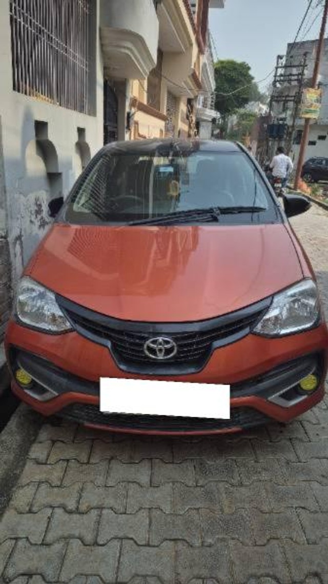 Toyota Etios Liva 1.4 VD Dual Tone Second-hand 2018 Toyota Etios Liva 1.4 VD Dual Tone for sale in Aligarh-1